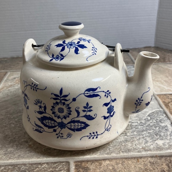 Vintage Blue Onion Pattern Ceramic Teapot with Metal Handle and Lid